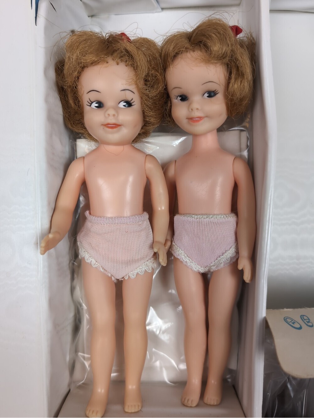 Vtg 1964 Topper Toys PENNY BRITE 2 Dolls w/ Carry Case & Accessories 70+ Pieces - Picture 4 of 9
